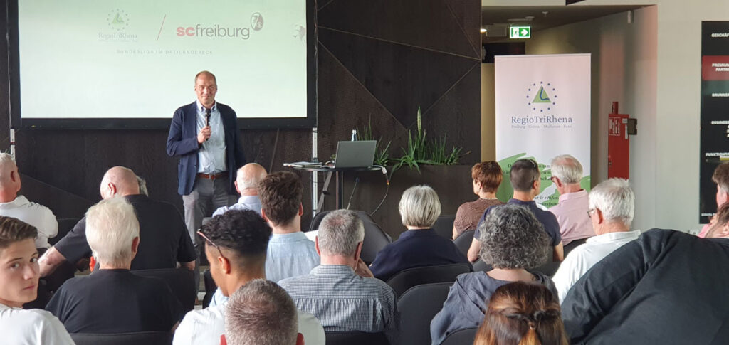 Präsentation in der VIP-Lounge des SC Freiburg vor Mitgliedern der RegioTriRhena