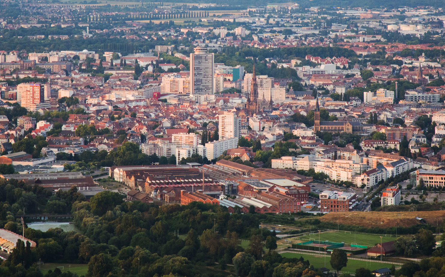 Blick über Mulhouse mit dem Quartier Fonderie