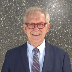 Porträt Dr. Bernd Dallmann